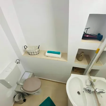 Central Urban Flat Apartment